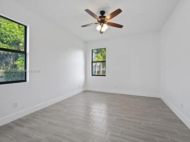 141 W 16th St, Riviera Beach, FL 33404