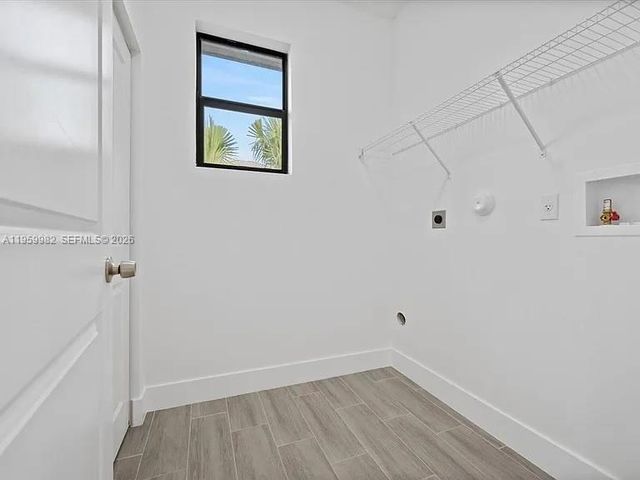 141 W 16th St, Riviera Beach, FL 33404