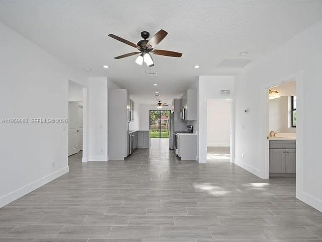 141 W 16th St, Riviera Beach, FL 33404