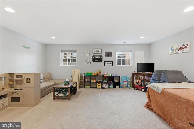 14504 RAVENSCAR CT, Centreville, VA 20121