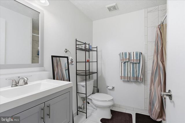 14504 RAVENSCAR CT, Centreville, VA 20121