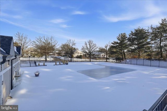 14504 RAVENSCAR CT, Centreville, VA 20121