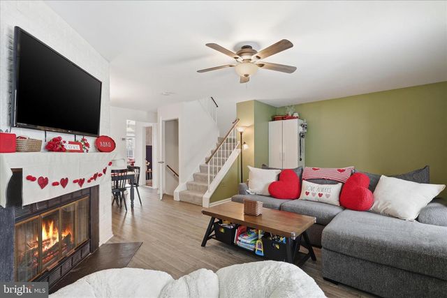 14504 RAVENSCAR CT, Centreville, VA 20121