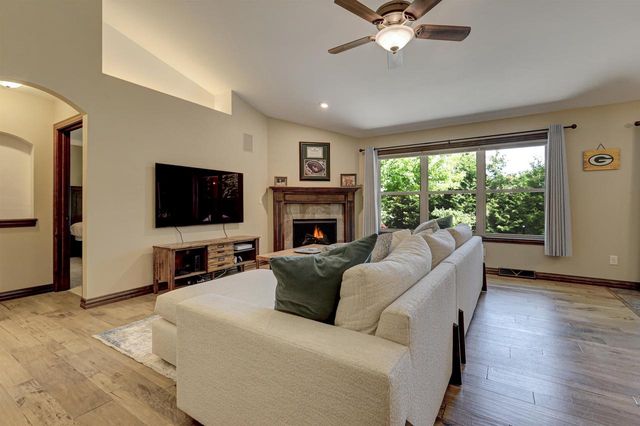 4800 N INDIGO LANE, Appleton, WI 54913