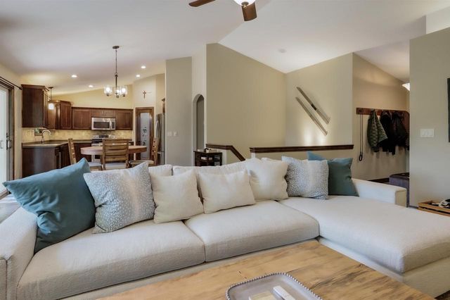4800 N INDIGO LANE, Appleton, WI 54913