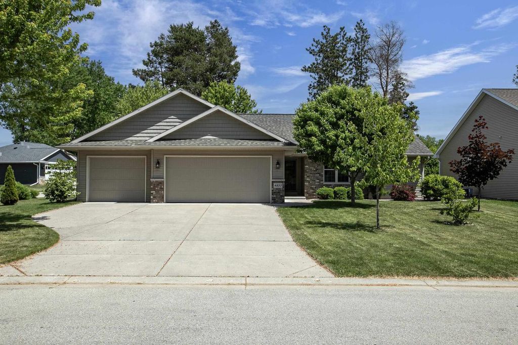 4800 N INDIGO LANE, Appleton, WI 54913