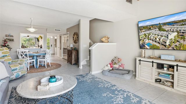 318 WINDRUSH BOULEVARD 9, Indian Rocks Beach, FL 33785