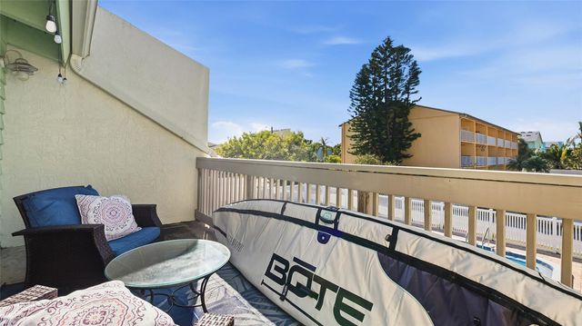 318 WINDRUSH BOULEVARD 9, Indian Rocks Beach, FL 33785