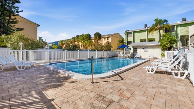 318 WINDRUSH BOULEVARD 9, Indian Rocks Beach, FL 33785