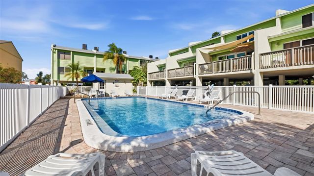 318 WINDRUSH BOULEVARD 9, Indian Rocks Beach, FL 33785