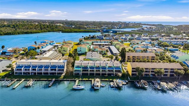 318 WINDRUSH BOULEVARD 9, Indian Rocks Beach, FL 33785