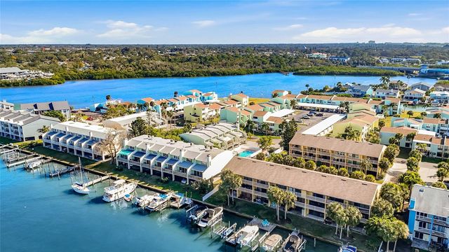 318 WINDRUSH BOULEVARD 9, Indian Rocks Beach, FL 33785