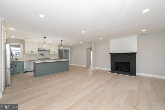 71 LENAPE TRL, Medford, NJ 08055