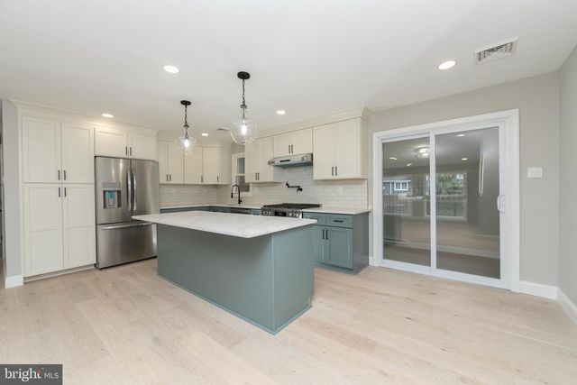 71 LENAPE TRL, Medford, NJ 08055