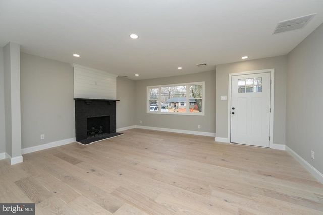 71 LENAPE TRL, Medford, NJ 08055