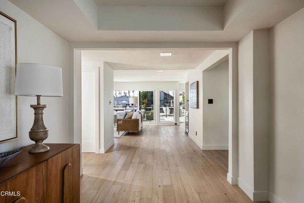 Image 4 of property listing at 2851 Seahorse Avenue, Ventura, CA 93001