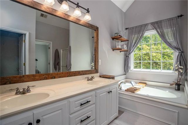 1259 Woodmere Drive, Loganville, GA 30052