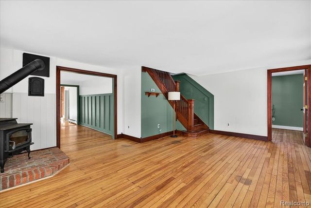 930 S Hadley Road, Ortonville, MI 48462