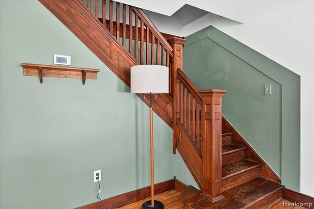 930 S Hadley Road, Ortonville, MI 48462