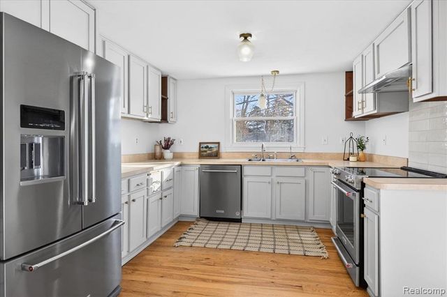 930 S Hadley Road, Ortonville, MI 48462