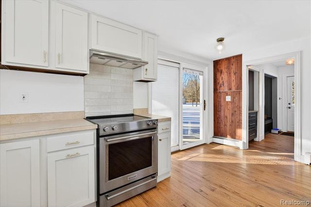 930 S Hadley Road, Ortonville, MI 48462