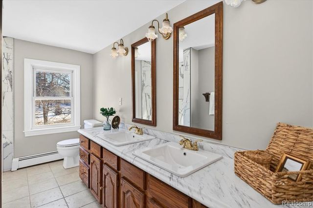 930 S Hadley Road, Ortonville, MI 48462