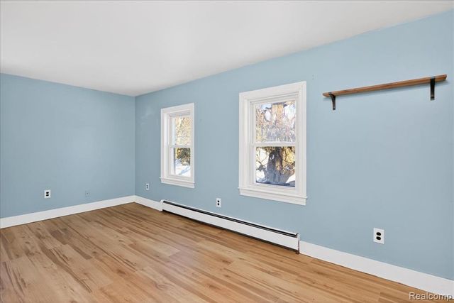 930 S Hadley Road, Ortonville, MI 48462