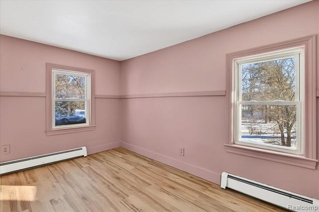 930 S Hadley Road, Ortonville, MI 48462