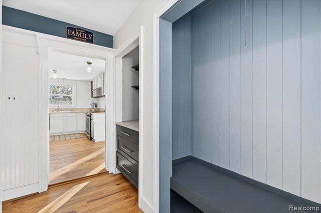 930 S Hadley Road, Ortonville, MI 48462