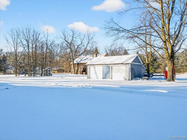 930 S Hadley Road, Ortonville, MI 48462