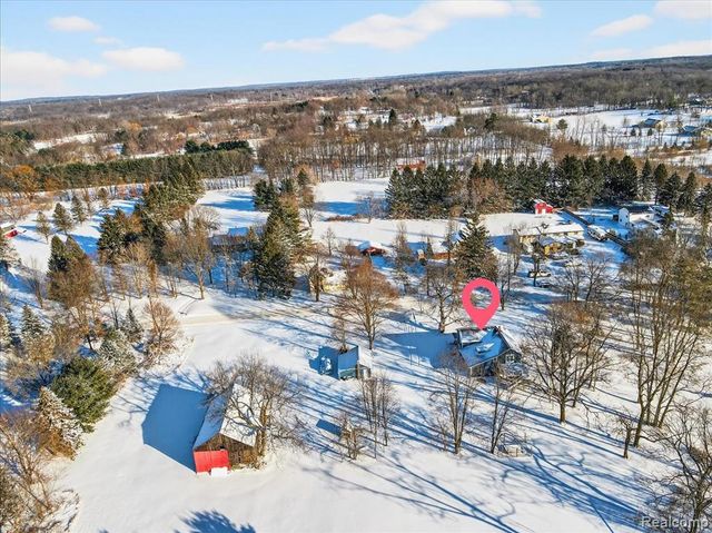 930 S Hadley Road, Ortonville, MI 48462