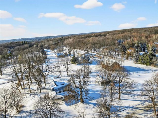 930 S Hadley Road, Ortonville, MI 48462