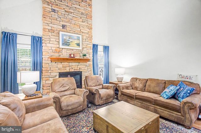 8 CAMBRIDGE CT, Little Egg Harbor Twp, NJ 08087
