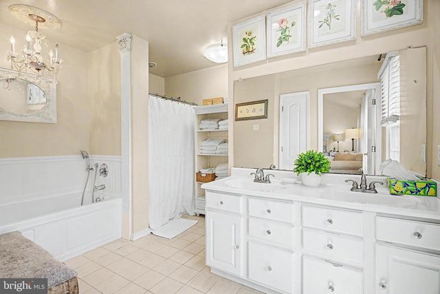 8 CAMBRIDGE CT, Little Egg Harbor Twp, NJ 08087