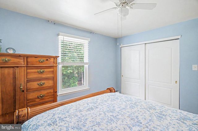 8 CAMBRIDGE CT, Little Egg Harbor Twp, NJ 08087