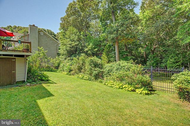 8 CAMBRIDGE CT, Little Egg Harbor Twp, NJ 08087