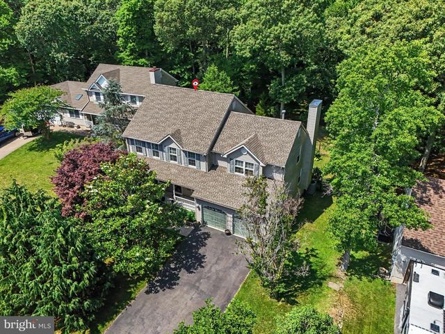 8 CAMBRIDGE CT, Little Egg Harbor Twp, NJ 08087