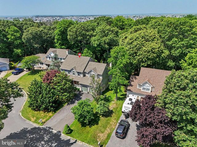 8 CAMBRIDGE CT, Little Egg Harbor Twp, NJ 08087
