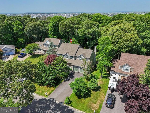 8 CAMBRIDGE CT, Little Egg Harbor Twp, NJ 08087