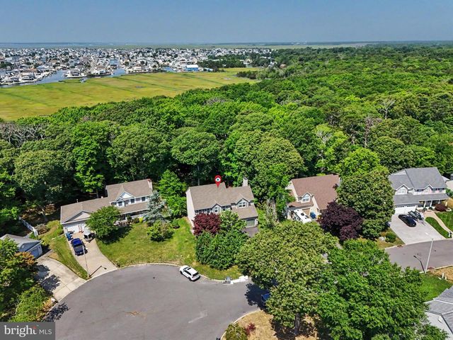 8 CAMBRIDGE CT, Little Egg Harbor Twp, NJ 08087