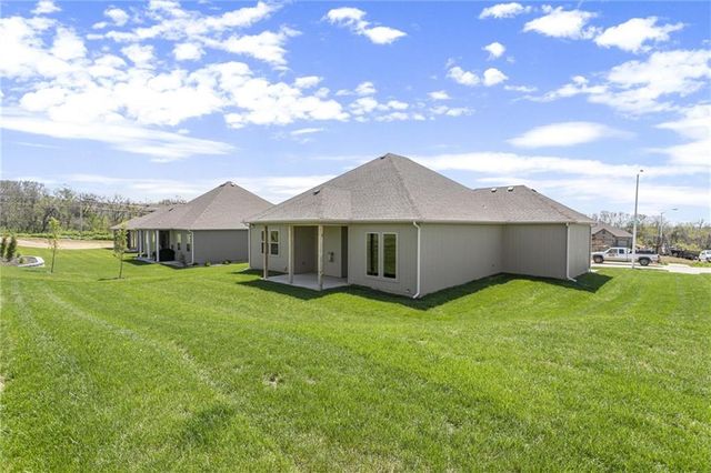 11452 N Auburndale Circle, Kansas City, MO 64157