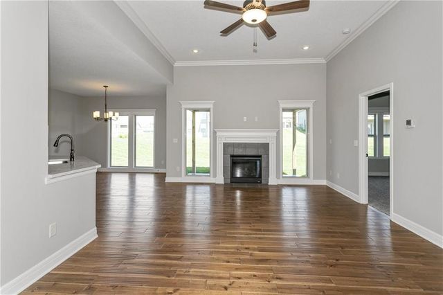 11452 N Auburndale Circle, Kansas City, MO 64157