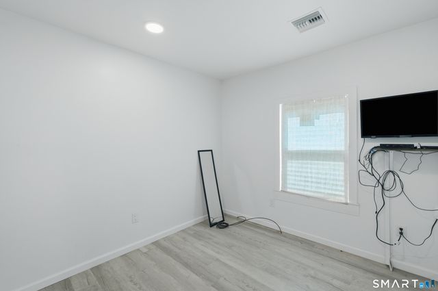 178 New Hanover Avenue, Meriden, CT 06451