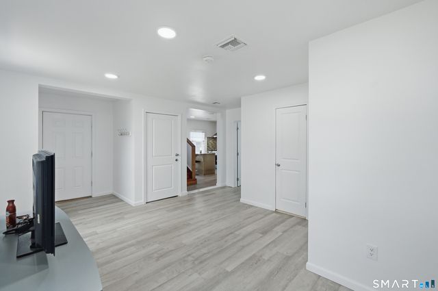 178 New Hanover Avenue, Meriden, CT 06451