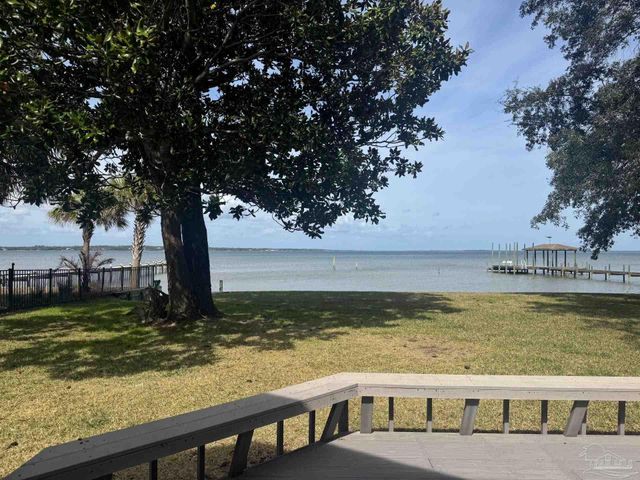 16298 North Shore Dr, Pensacola, FL 32507