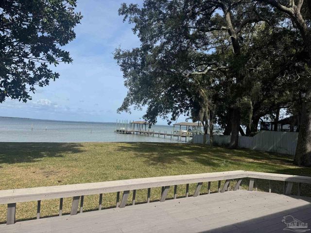 16298 North Shore Dr, Pensacola, FL 32507