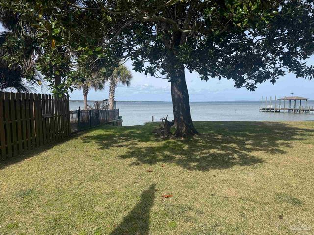 16298 North Shore Dr, Pensacola, FL 32507
