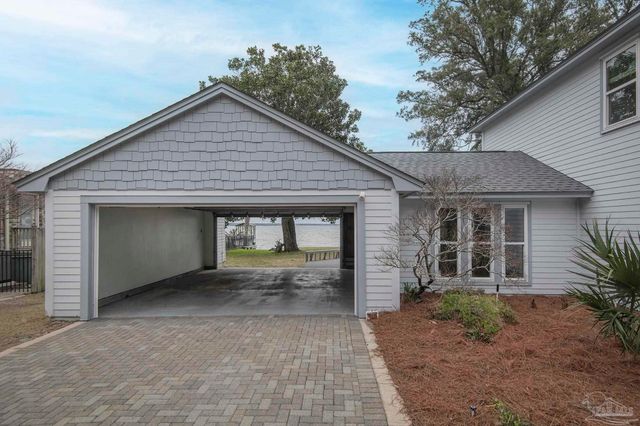 16298 North Shore Dr, Pensacola, FL 32507