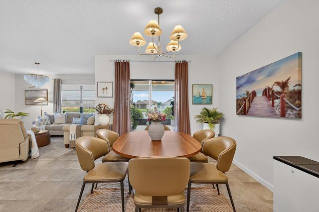 6282 NW Regent Street, Port St. Lucie, FL 34983