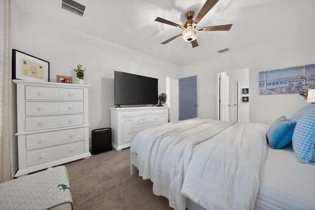 6282 NW Regent Street, Port St. Lucie, FL 34983